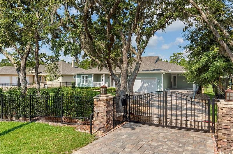 1st image of 10408 Pocket Ln