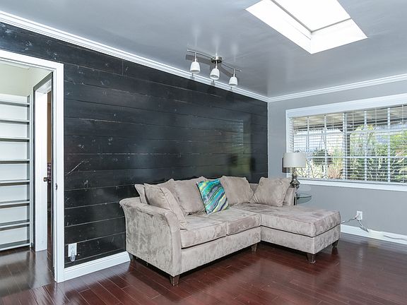 5th image of 740 Highland Dr
