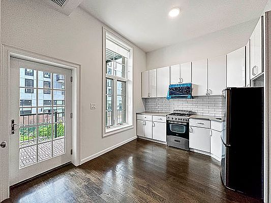 1st image of 237 W 123rd St APT 2