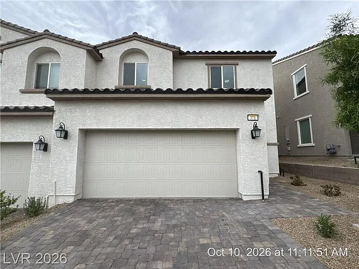 3 bed, 2.5 bath, 1286 sqft, $2,050 — Photo 2