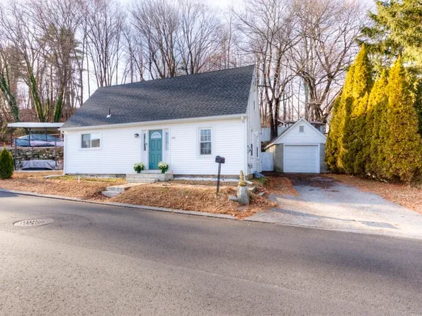 236 Dennison Dr, Southbridge, MA 01550