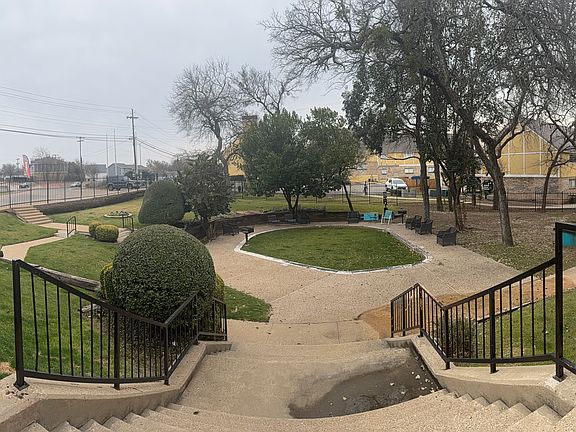 5th image of 2703 N Buckner Blvd #121