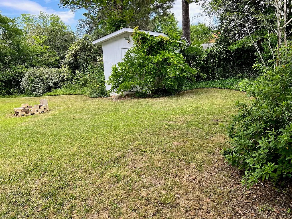 3 bed, 2.5 bath, 1684 sqft, $135,000 — Photo 3