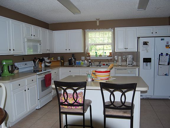 5th image of 29 Bressler Ln