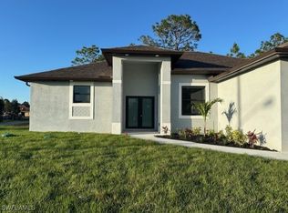 1011 Darlington St, Lehigh Acres, FL 33974