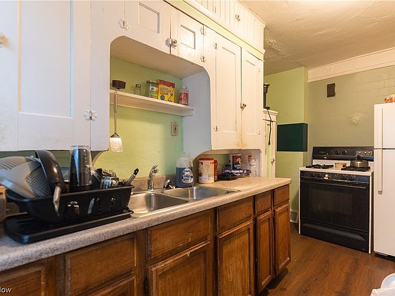 5th image of 10731 Elmarge Ave