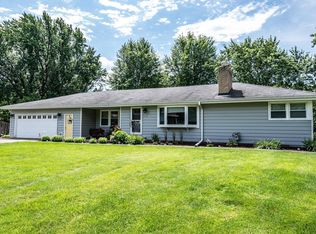 13419 Windyhill Rd, Minnetonka, MN 55305