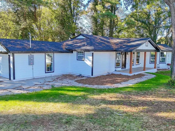 2712 Oaktree Ln NW, Huntsville, AL 35810