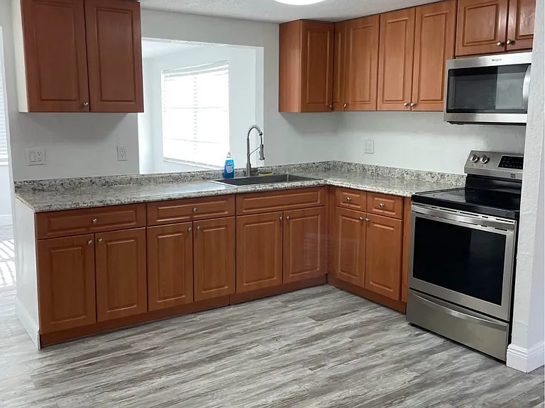 12806 Vassar Ct — Photo 12