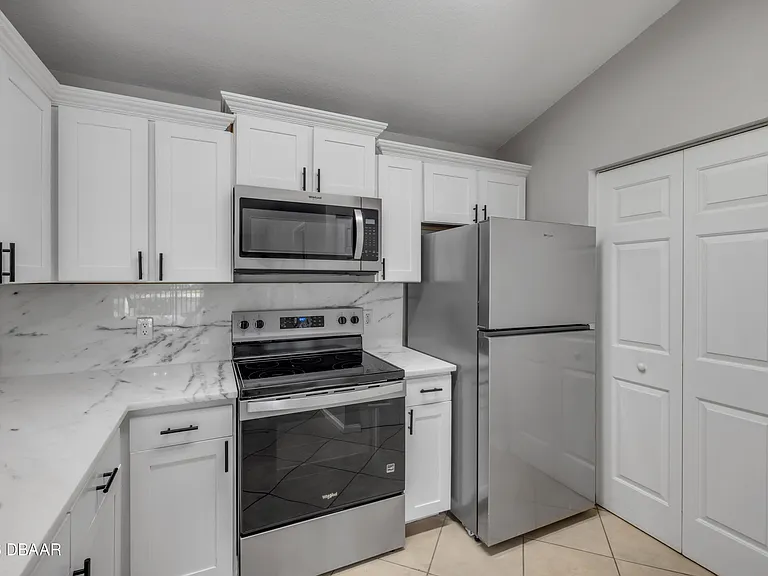 940 Village Trl #4-306 — Photo 15