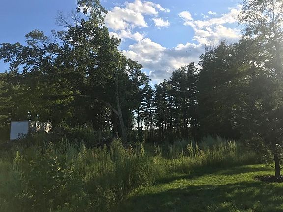 3rd image of 5 Ariana Ln