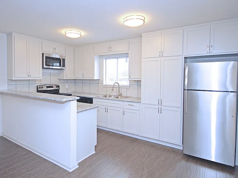 BlueBird Apartments — Photo 16