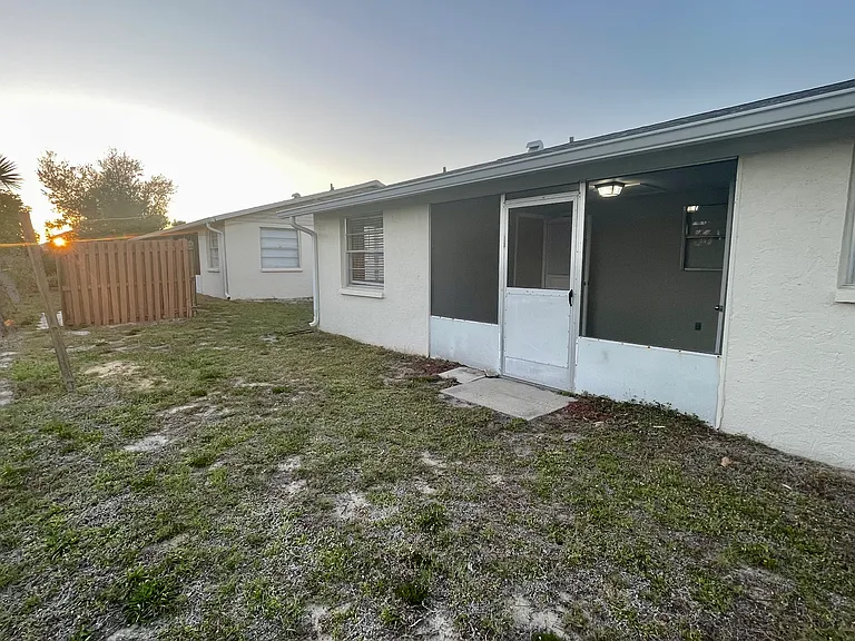 619 Shore Rd — Photo 19