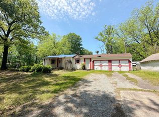 1009 Lewis Ave, Bauxite, AR 72011