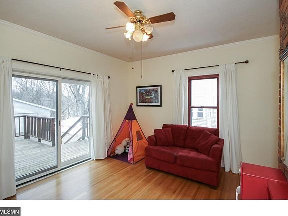 5th image of 622 Olive St W