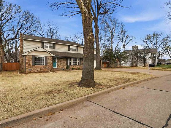 4th image of 2308 Skylark Rd