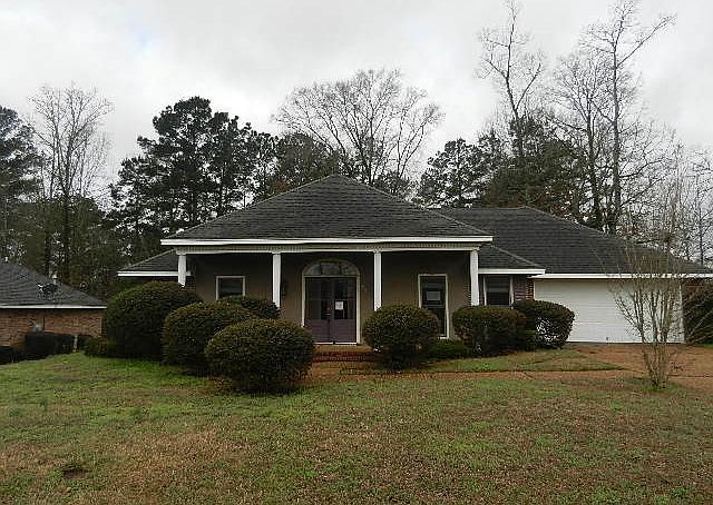 1st image of 466 Hillandale Dr
