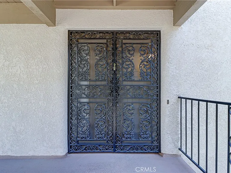 5515 Paseo Del Lago W #2G — Photo 29