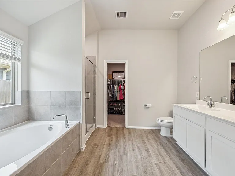 6414 Fiddlewood Thicket Ln — Photo 17