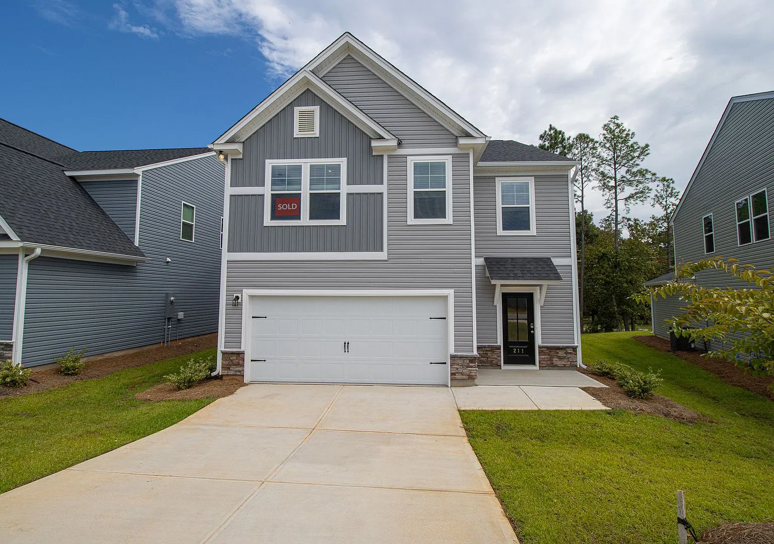 Spacious 4-Bedroom Home - Convenient to Fort Jackson, Shaw Air Force Base & McEntire Joint Nation... — Photo 1