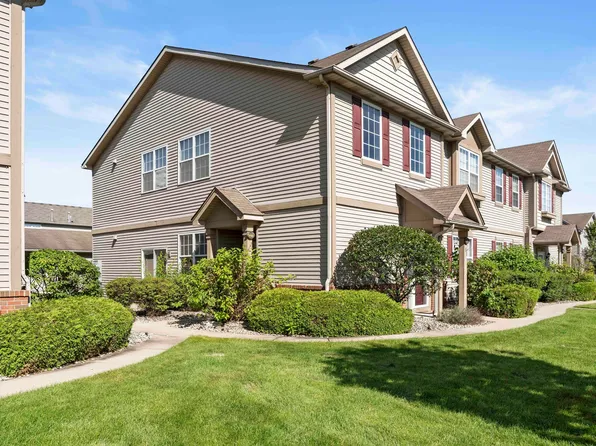 1214 Primrose Ln, Schererville, IN 46375