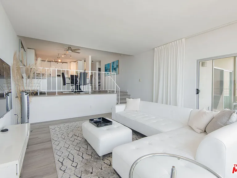 18063 Coastline Dr — Photo 3