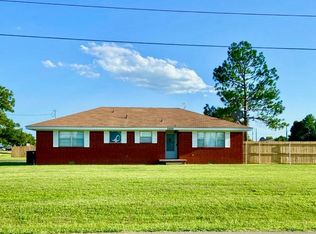 2409 W Country Club Rd, Chickasha, OK 73018