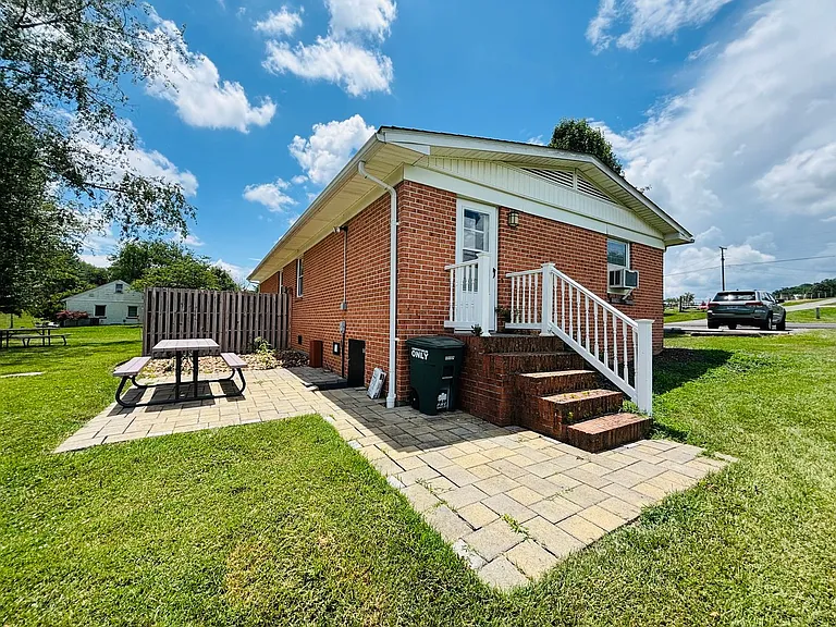 1663 Mount Tabor Rd — Photo 6