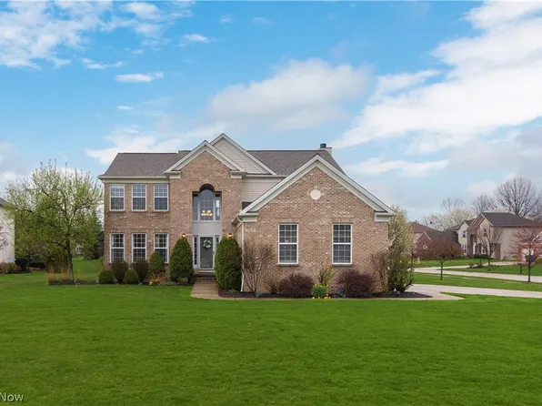 2817 Redwick Ct, Avon, OH 44011