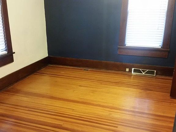 4th image of 312 N Commercial St