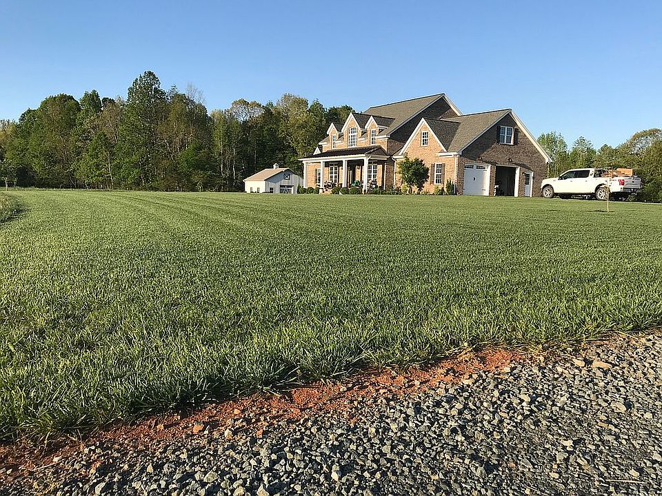 2nd image of 3667 Covington Trl