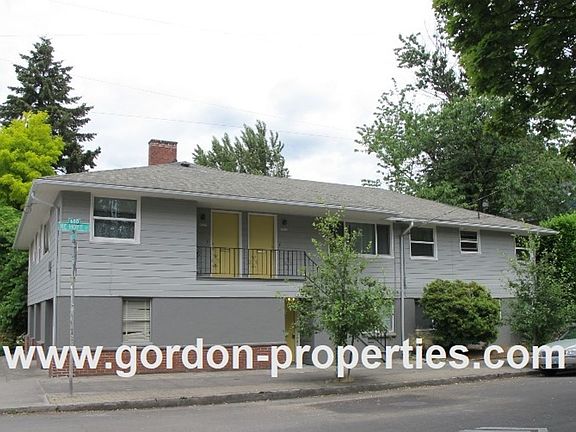 3rd image of 2805 NE Hoyt St #0