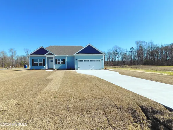 612 Bright Harvest Drive, Maysville, NC 28555