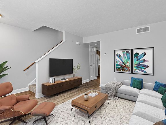 2nd image of 120 Pillar Dr #3B-1Ba-1270Sqft