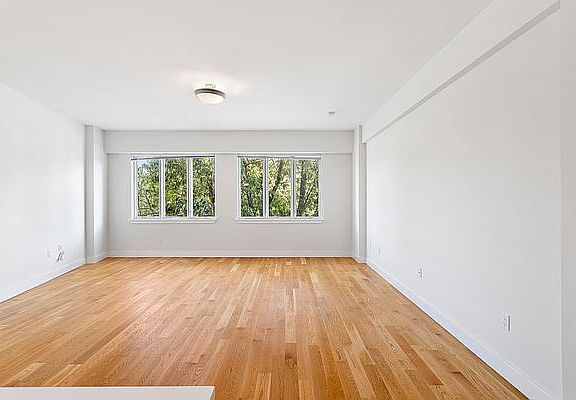 2nd image of 2727 Henry Hudson Pkwy APT 407