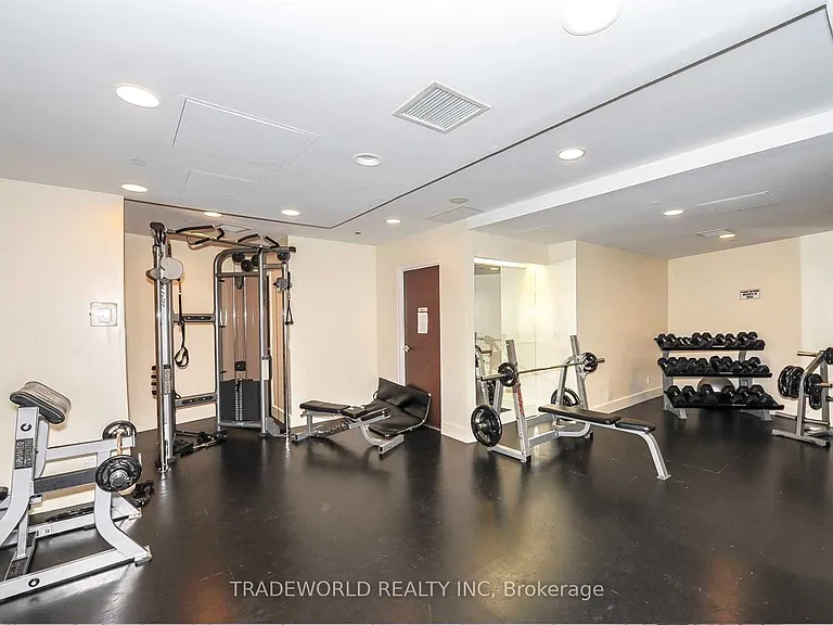 8 York St #1009 — Photo 19