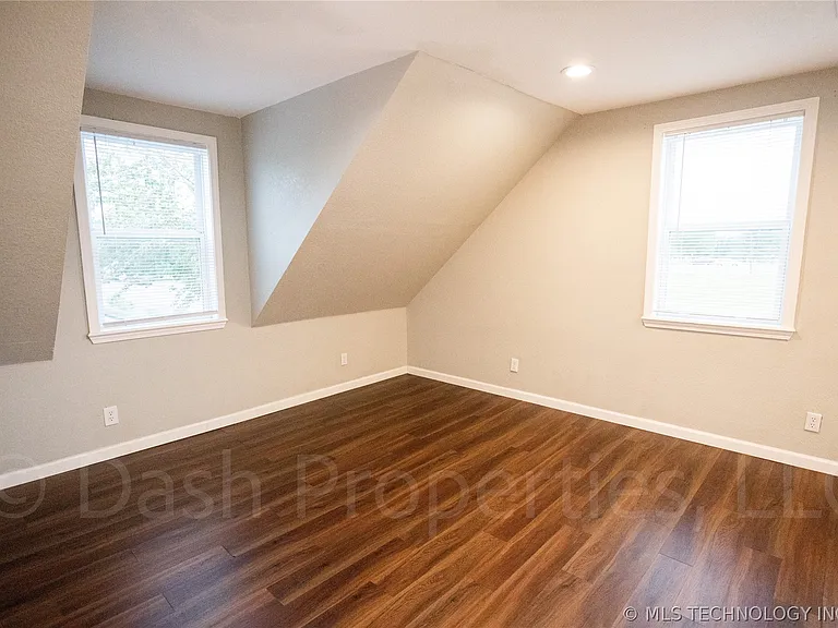 821 S Quaker Ave — Photo 45
