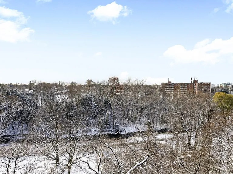 3201 Lawrence Ave E — Photo 17