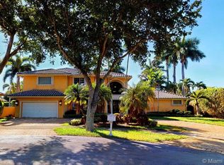 8220 NW 157th Ter, Miami Lakes, FL 33016
