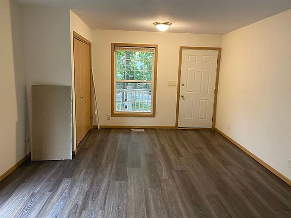 4th image of 1154 Bush Ave