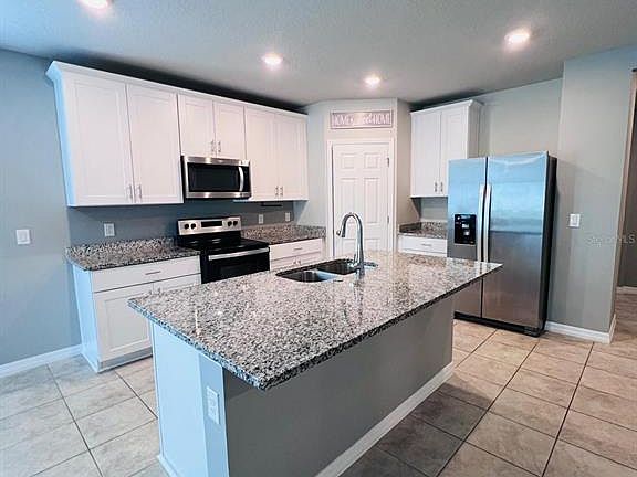 3rd image of 560 JERRY LN