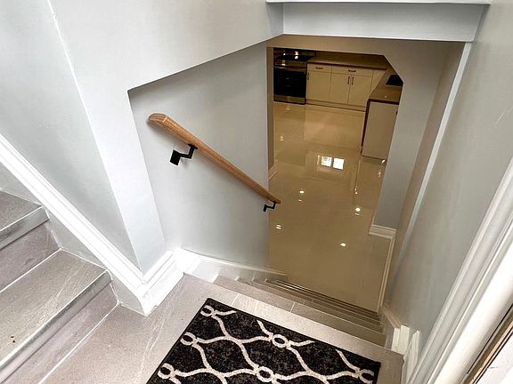 4th image of 311 Boisdale Ave #Basement