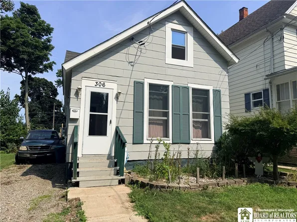 306 Robin St, Dunkirk, NY 14048