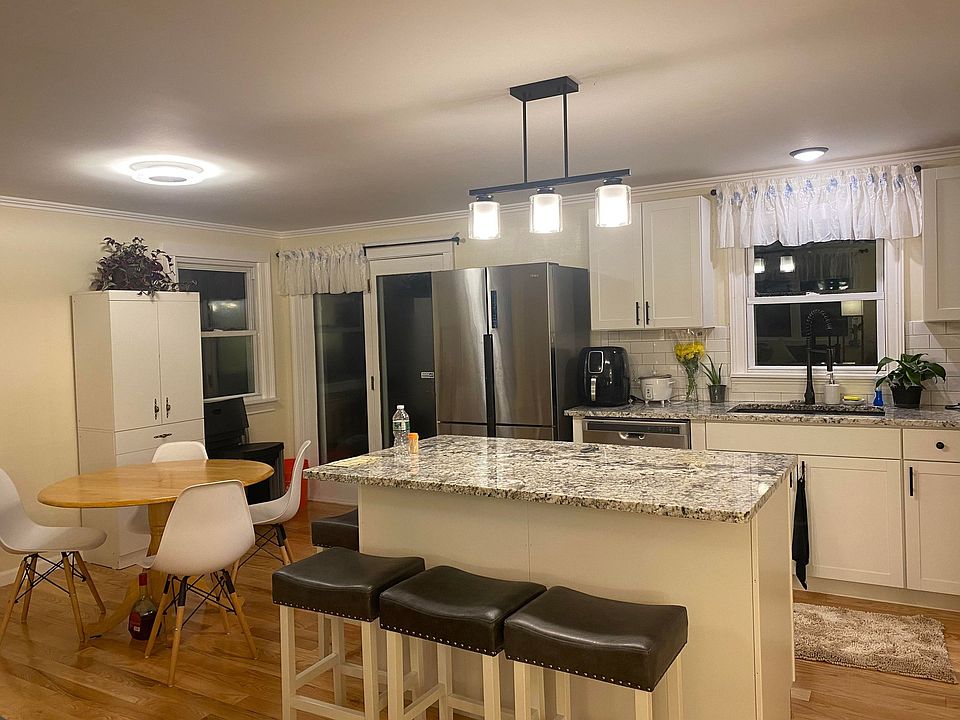 1st image of 5 Cumberland Ave