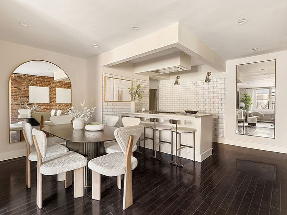 3rd image of 166 W 76th St #5DE