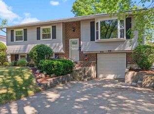 981 Glenside Ct, Hanover Park, IL
