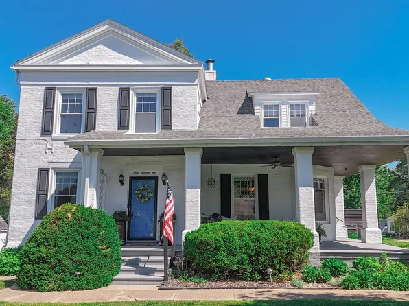 306 W Perry St, Pittsfield, IL 62363