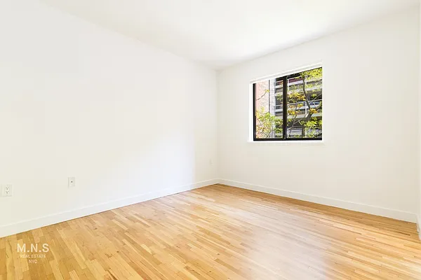 Rented by MNS | media 2