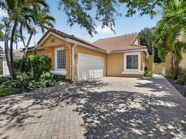 10124 NW 4th Street, Plantation, FL 33324