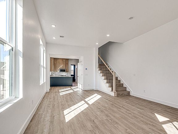 4th image of 29615 E Ridge Rd #B